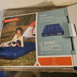 Twin air mattress brand new