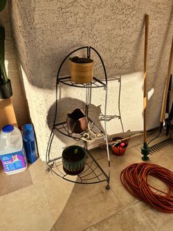 3-Tier Black Metal Plant Stand