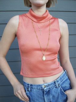 Coral cropped shirt