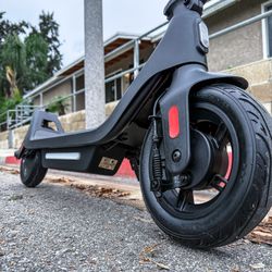 Electric scooter