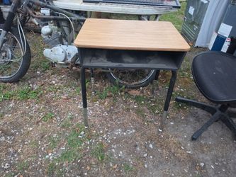 Kids desk