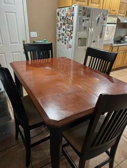 4-Person Dining Table