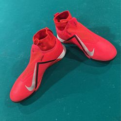 Red Nike Phantom Indoor Shoes Size 10.5