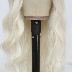 Blonde/ White wig w bangs