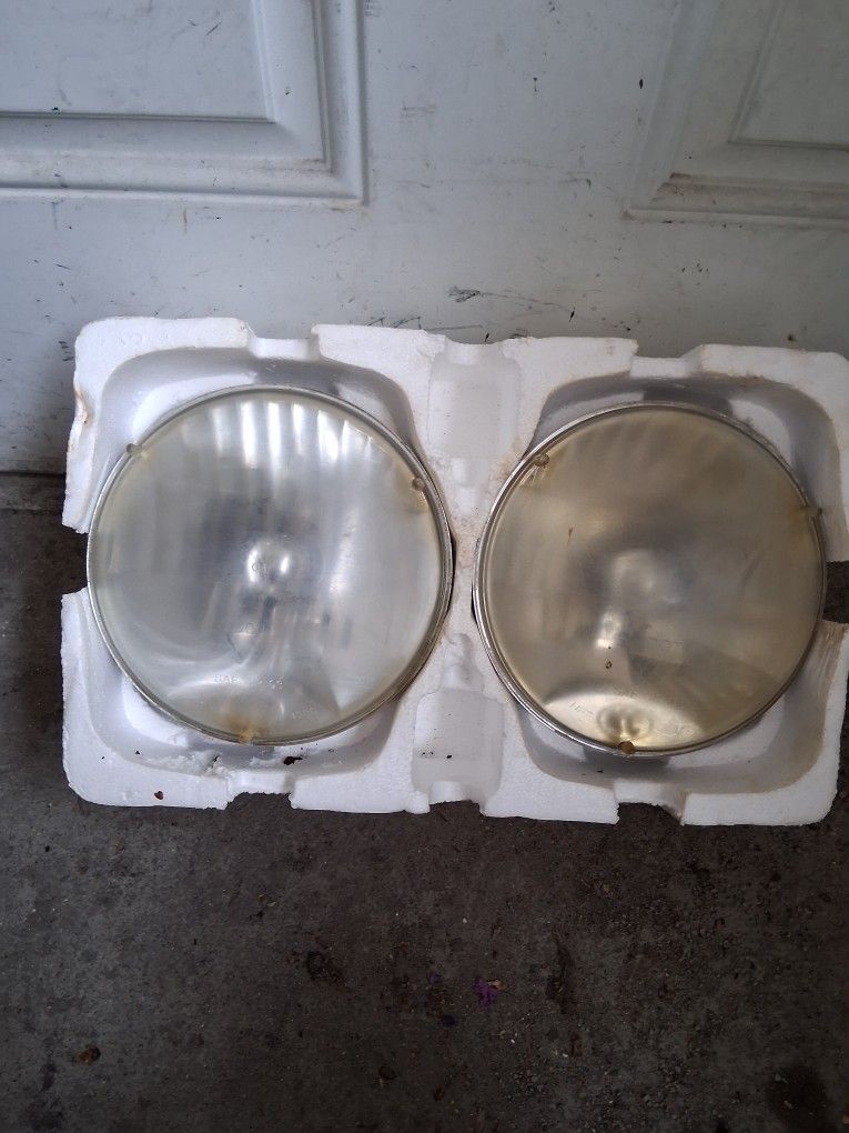 KC Hilites Headlights Fit 45-86 Jeep CJ &97-06 Wrangler TJ "Lenses Need Cleaning" They Are Available