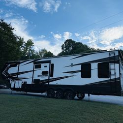 Grand Design Fifth Wheel RV Momentum 397 TH