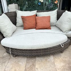 Outdoor Sofa With Ottoman 