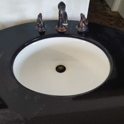 Solid Wood Bathroom Vanity With Granite Top