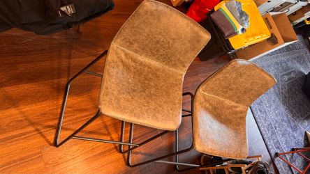 Barstool chairs!