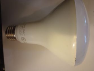 Simple Conserve LED BR30 Dimmable Lamp Bulb 