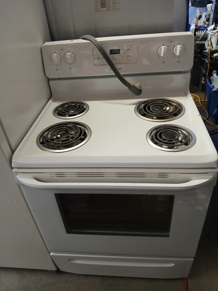 Frigidaire Electric Stove 220V