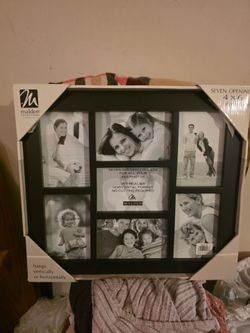 Malden 7-Opening 4x6 Collage Photo Frame