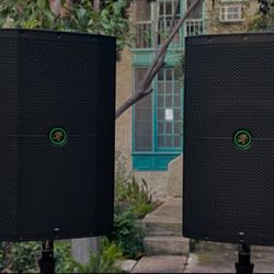 New Inbox Mackie 212XT Thump Speakers 
