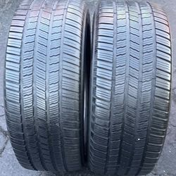 2 Llantas Usadas Michelin Defender 285/50/20 $130 El Par