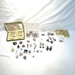 Vintage big collection of .925 silver necklaces, necklace pendants and earrings with vintage storage case