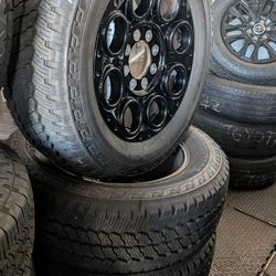 Ford F-250 Stock Wheels & Tires