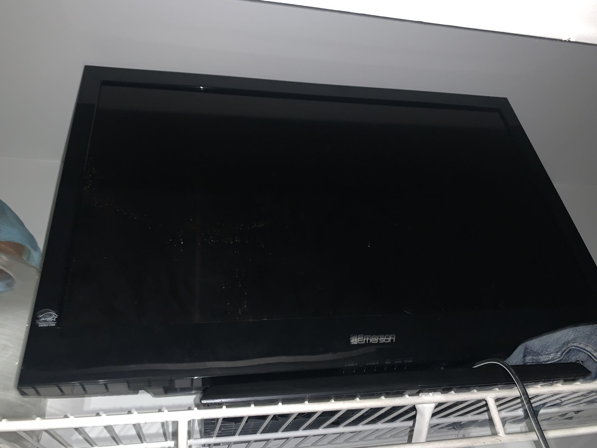 32 inch Emerson flat Screen