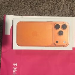 iPhone 17 Pro , Screen Protector And Clear Case 