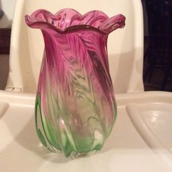 Vintage 1980’s Green And Pink Swirl Vase 7 “ Tall