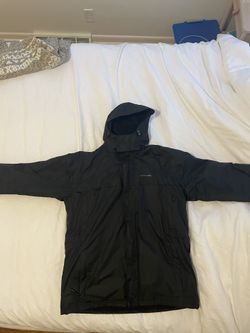 Treapass Mens Winter Jacket  Size Large  