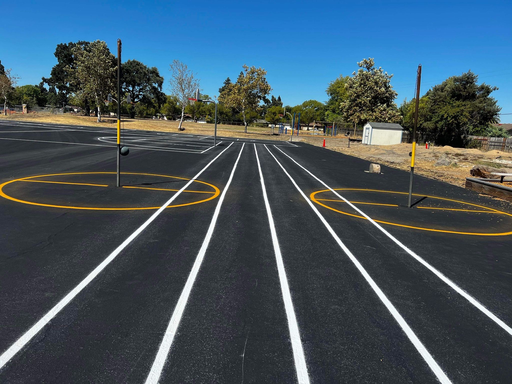 Pintamos Tu Parking Lot