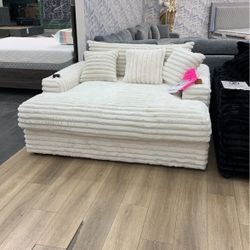 Fluffy Floor Chair