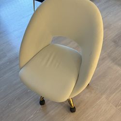 White Accent / Desk Chair 