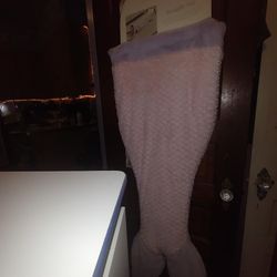 Mermaid Snuggle Tail 