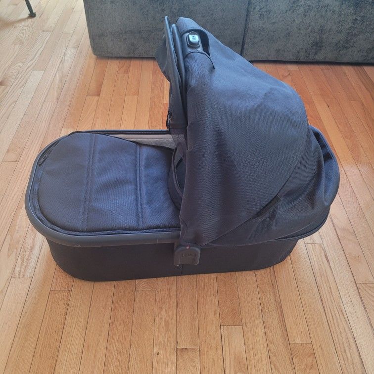 Uppababy Bassinet Set, Nursery Bag (with Car Seat)