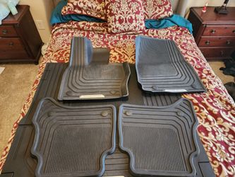 OEM Land Rover Range Rover Sport / Full Size Rubber Mats & Cargo Liner