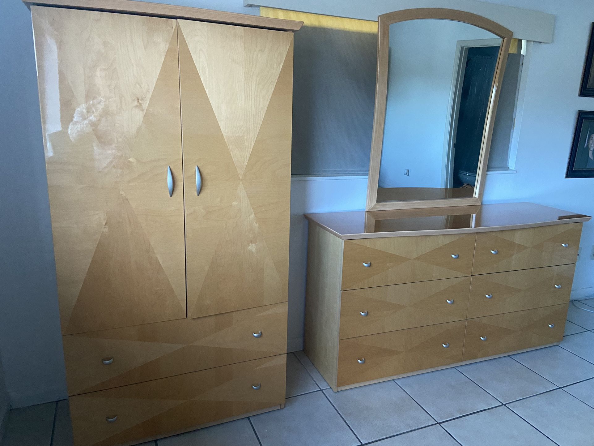 Dresser And Wardrobe