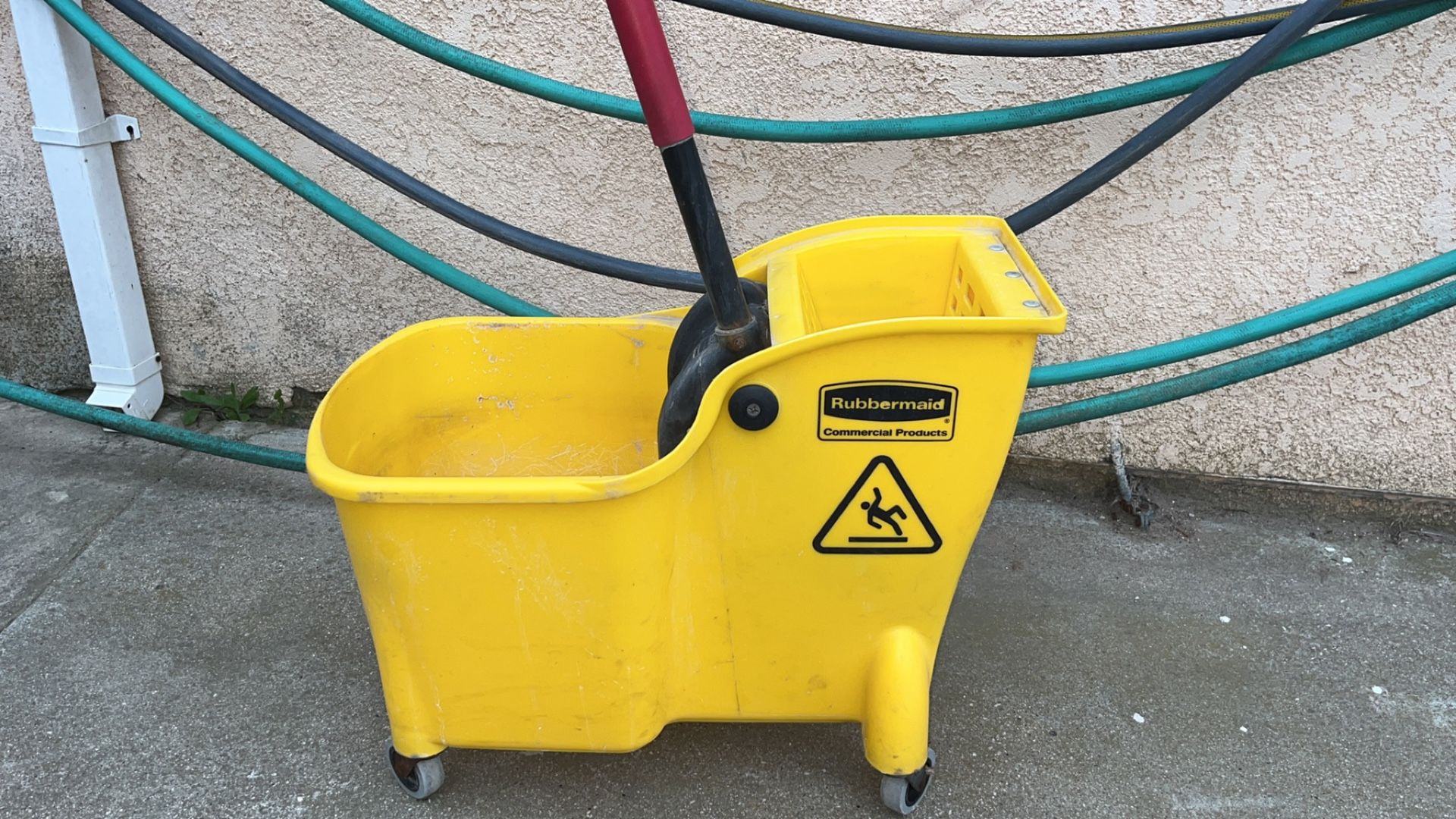Rubbermaid Commercial Products Mop Bucket