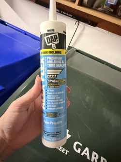 11-Tubes of ALEX Flex 10.1-oz Paint and Trim White Paintable Latex Caulk