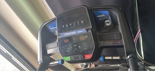 Horizon treadmill cushioned folds