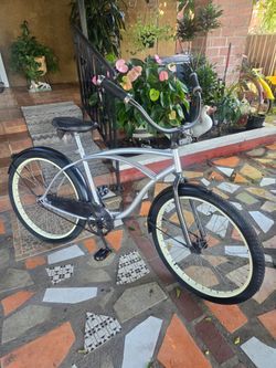 Huffy Beach Cruiser