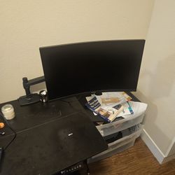OMEN 27C and Stand 