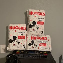 Package 📦 3 Bag 31 Diapers Each  