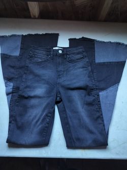 High-Waisted Black Patchwork Flare Jeans 👖