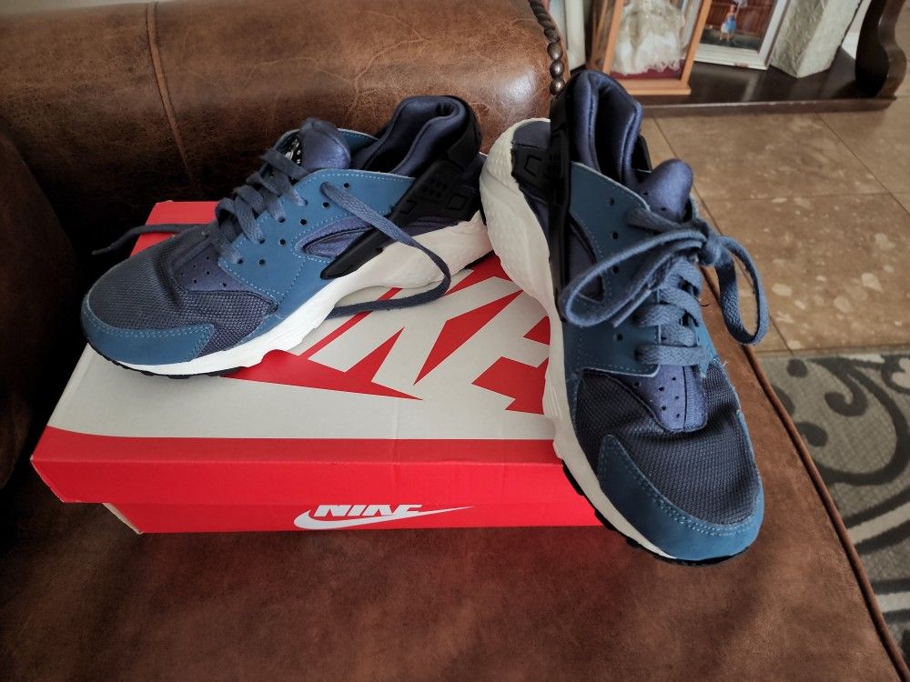 Blue Nike Hurache Shoes