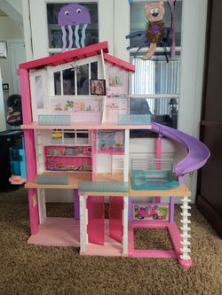 Mattel Barbie Dreamhouse Dollhouse Playset (GNH53)