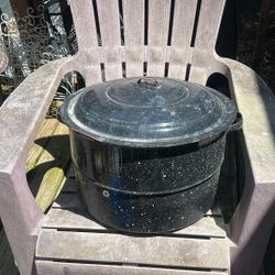 Canning Pot. 