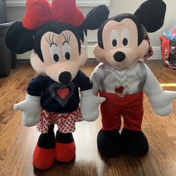Plush Mickey and Minnie Mouse 