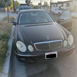 MERCEDES BENZ E500 V8