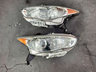 2013-2015 Infiniti QX60 JX35 headlights Xenon Hid with all the accessories and lights bulbs OEM.
