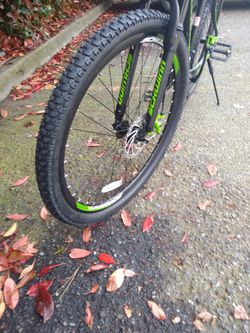 29 men's schwinn discount boundary mountain bike reviews