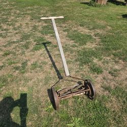 Working Antique Self-Propelled Lawn Push Mower