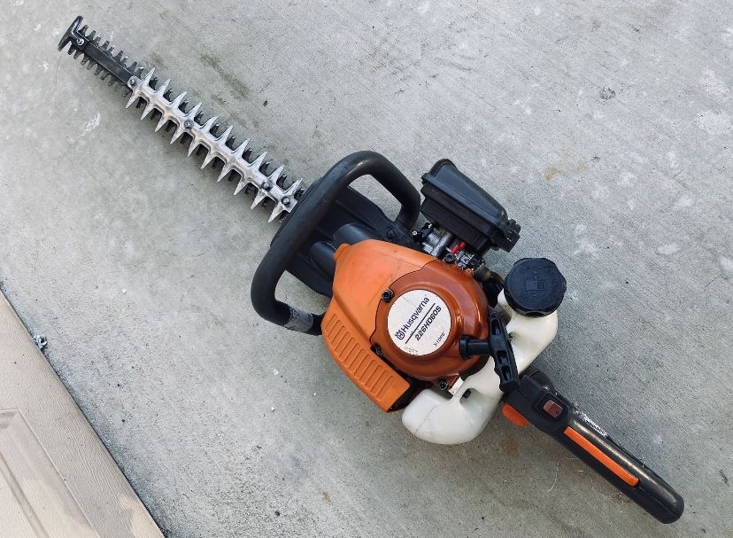 Husqvarna Gas Hedge Trimmer