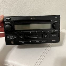 2004 TOYOTA 4RUNNER RADIO RECEIVER 86120-2B761