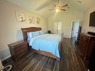 King size Bedroom Set