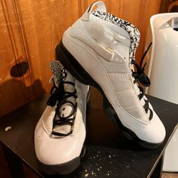 Jordan Youth 6 Rings - Size 13 White/Black